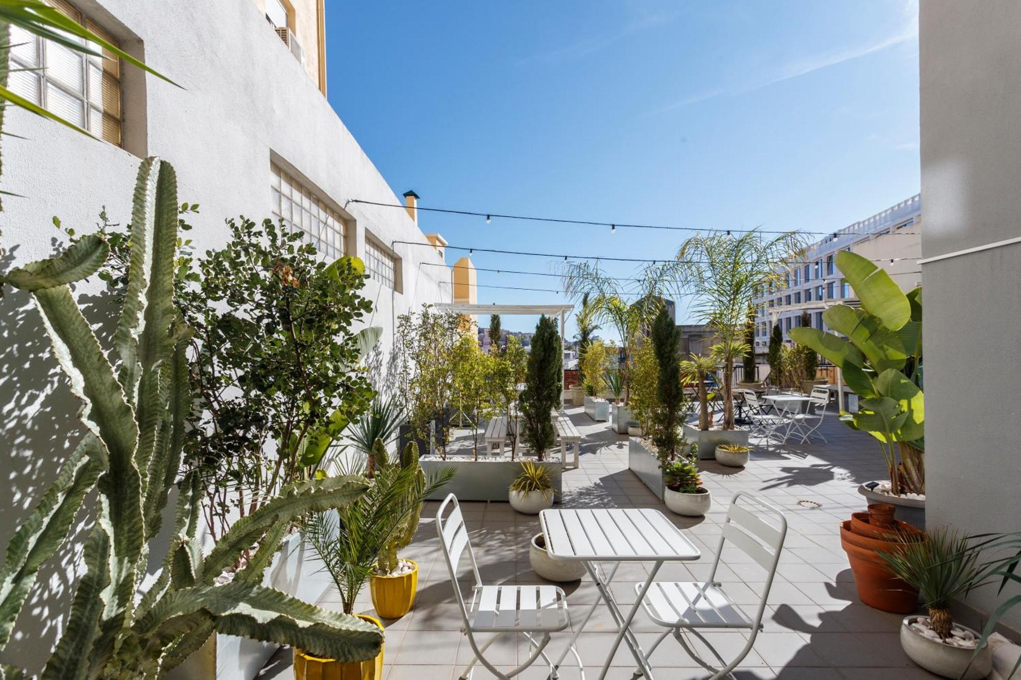 Cosmopolitan Comfort In Lisbon 4A- By Misha'S Place Екстер'єр фото